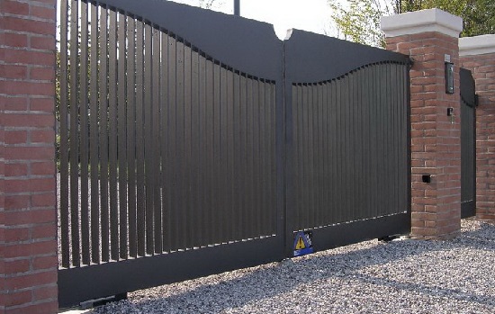 Купить новые ворота Абакан откатные в Балтийске по цене от 82320 руб